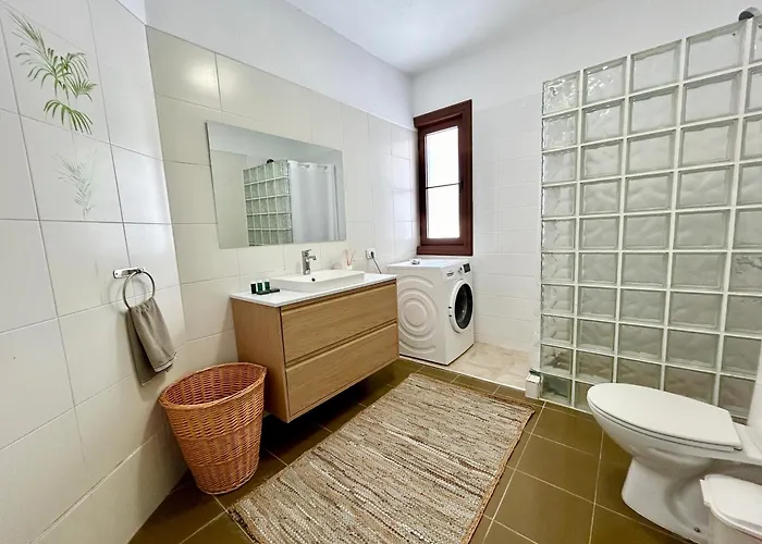 Fabulous Ocean & Cliff View *