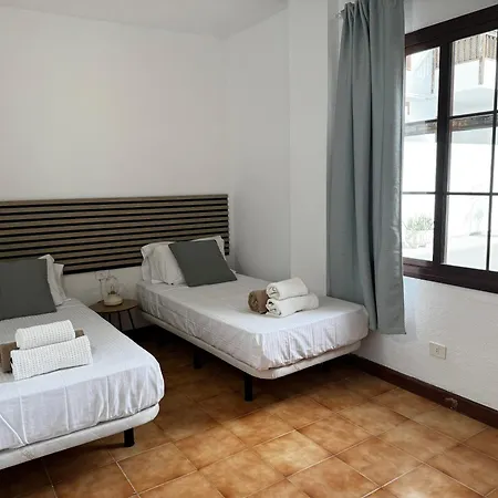 Fabulous Ocean & Cliff View Apartment Acantilado de los Gigantes