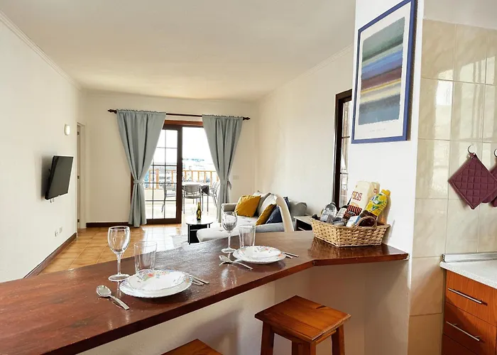 Fabulous Ocean & Cliff View *